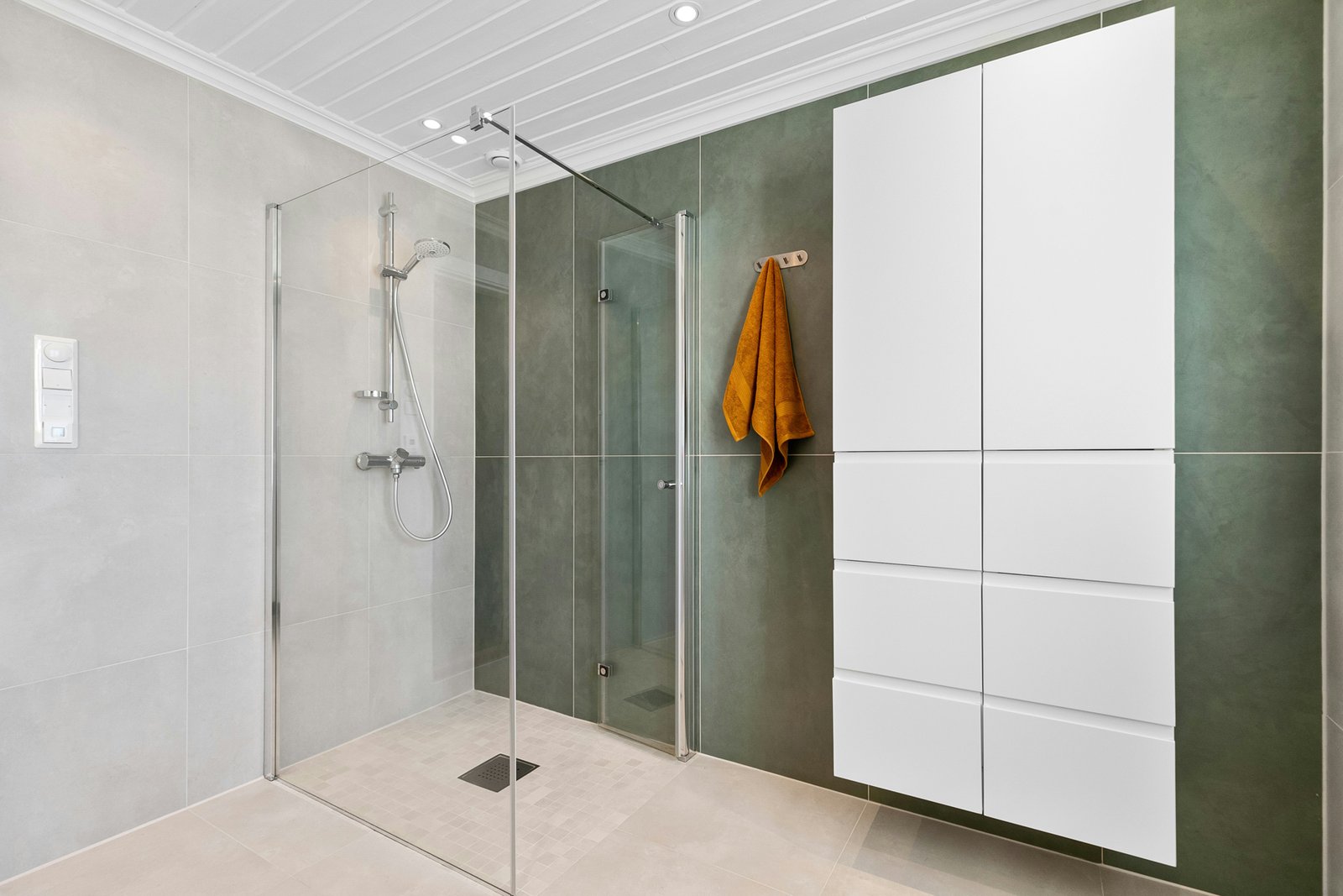 Duschabfluss im Badezimmer
