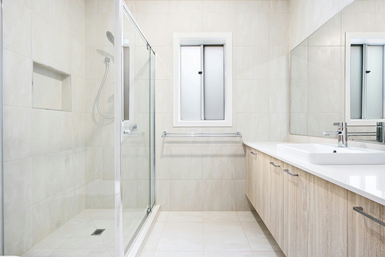 Duschabfluss im Badezimmer